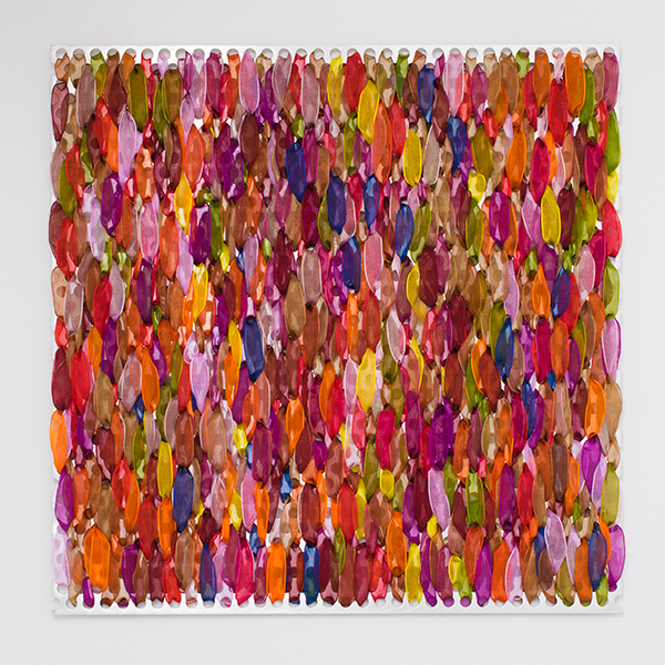 &quot;Die Theorie des Flügelschlags in Farbe&quot;, 2018. Polyester auf Aluminium, 40x40 cm