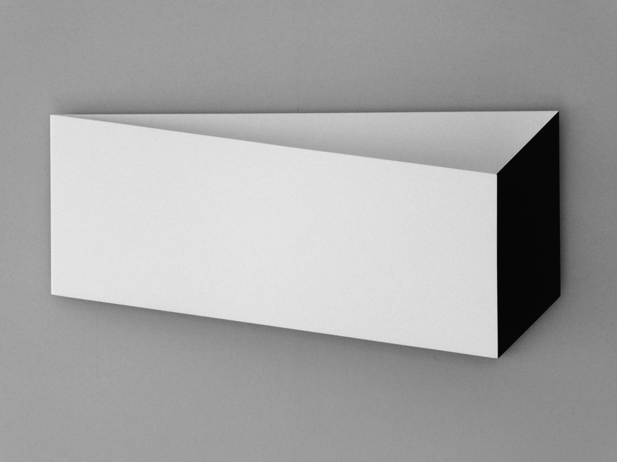 Gerhard Frömel – Wandobjekt o.T., 2008.  Aluminium, Acryllack, 50 x 24 x 9,5 cm