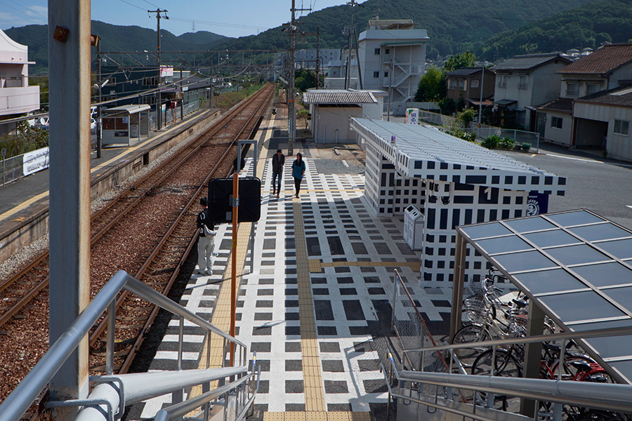 Esther  Stocker  –  Vier Stationen der Uno Port Line, Japan